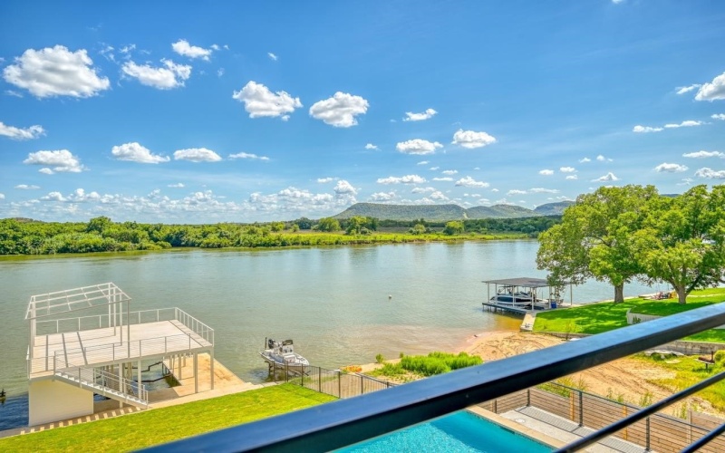 3208 River Oaks Drive, Kingsland, TX 78639, 6 Bedrooms Bedrooms, ,6 BathroomsBathrooms,Residential,For Sale,3208 River Oaks Drive,169412