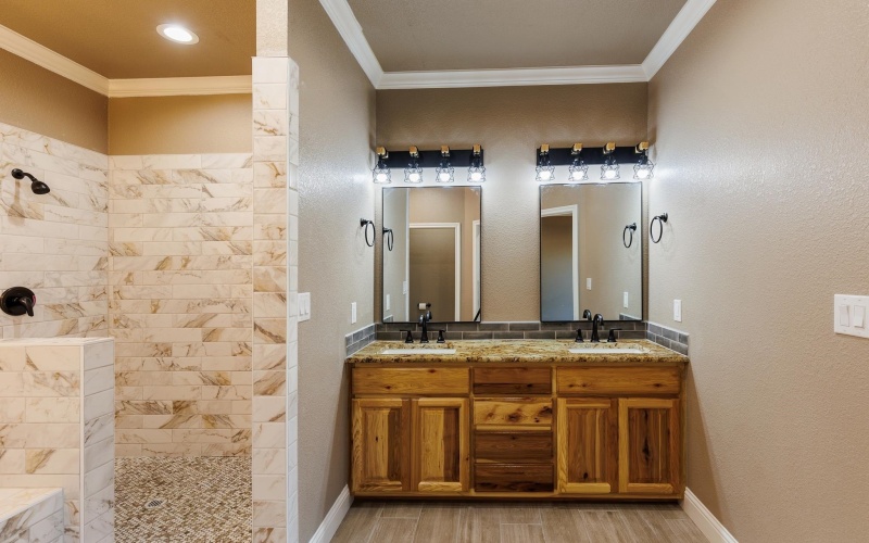 106 Bobcat Trail, Llano, TX 78643, 3 Bedrooms Bedrooms, ,2 BathroomsBathrooms,Residential,For Sale,106 Bobcat Trail,169912