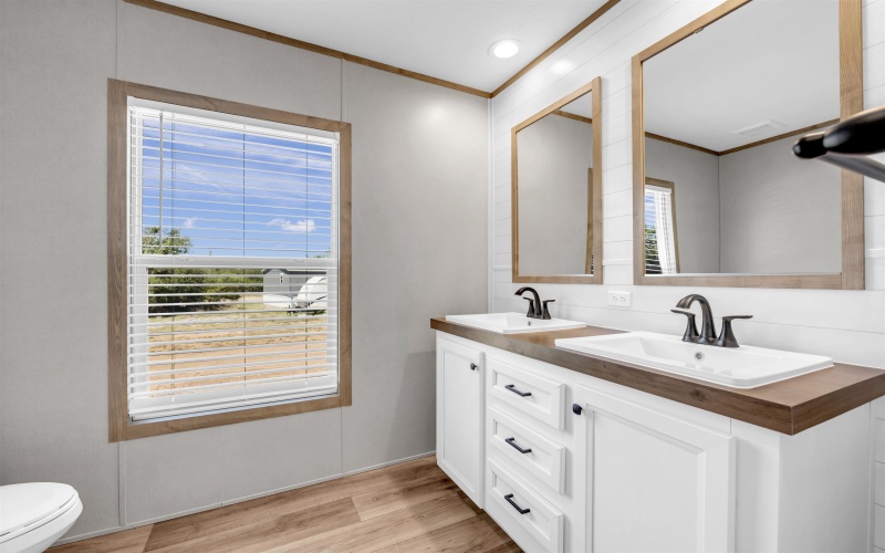 162 Julie Lane Lane, Kingsland, TX 78639, 3 Bedrooms Bedrooms, ,2 BathroomsBathrooms,Residential,For Sale,162 Julie Lane Lane,169955