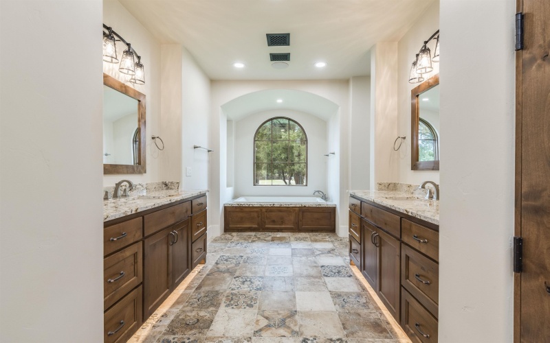107 La Serena Loop, Horseshoe Bay, TX 78657, 4 Bedrooms Bedrooms, ,5 BathroomsBathrooms,Residential,For Sale,107 La Serena Loop,170298