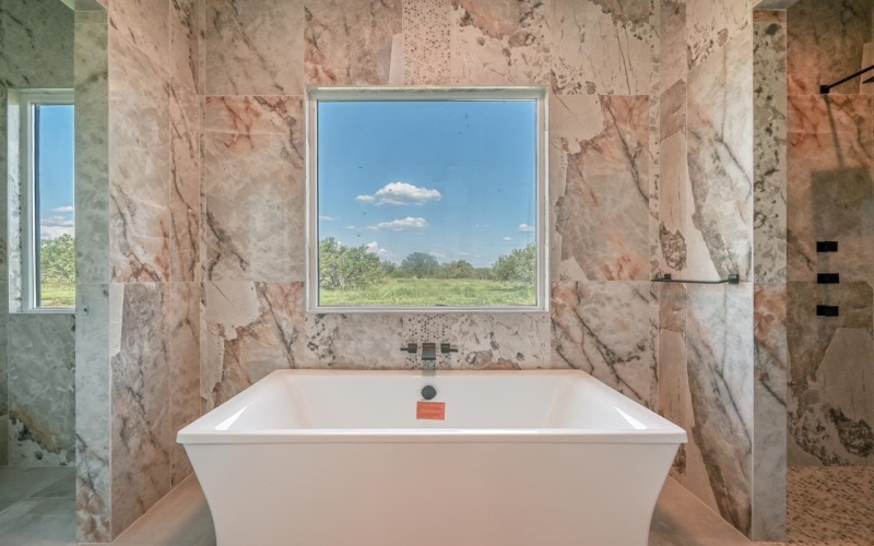 172 Westgate Loop, Horseshoe Bay, TX 78657, 4 Bedrooms Bedrooms, ,3 BathroomsBathrooms,Residential,For Sale,172 Westgate Loop,170463