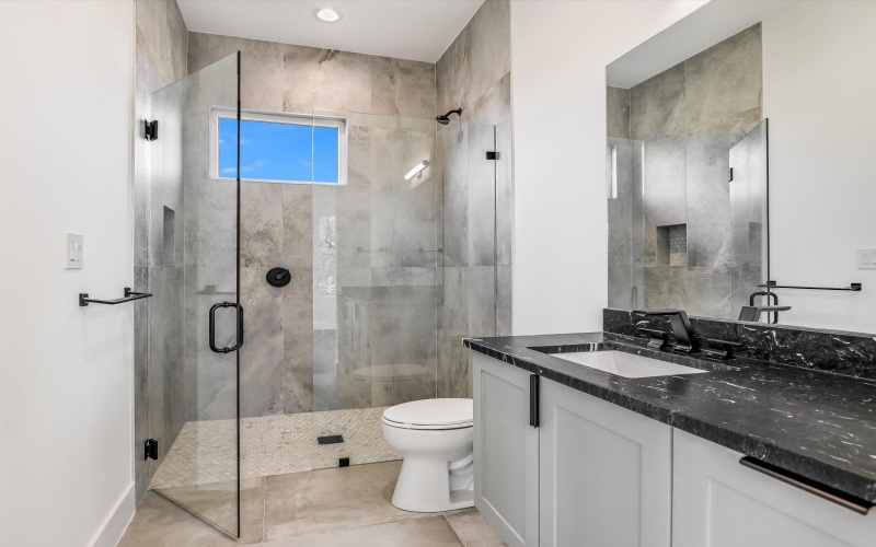 172 Westgate Loop, Horseshoe Bay, TX 78657, 4 Bedrooms Bedrooms, ,3 BathroomsBathrooms,Residential,For Sale,172 Westgate Loop,170463