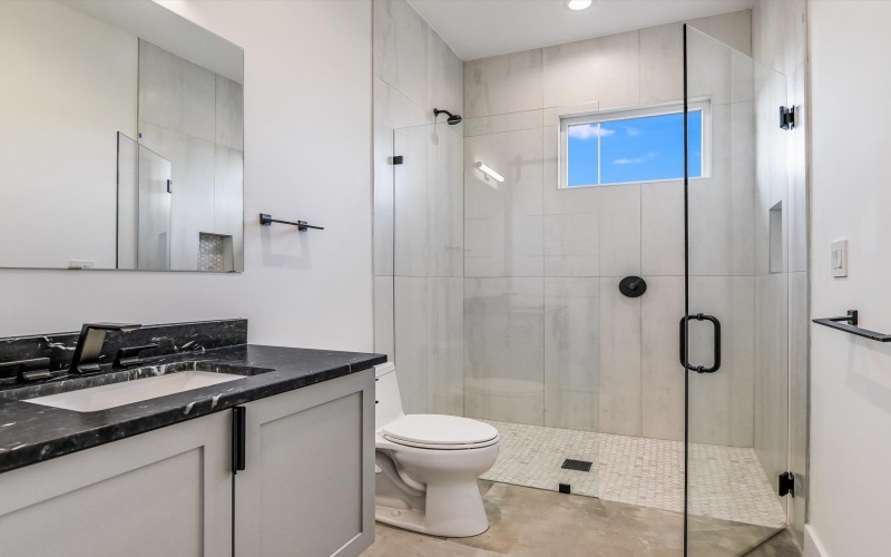 172 Westgate Loop, Horseshoe Bay, TX 78657, 4 Bedrooms Bedrooms, ,3 BathroomsBathrooms,Residential,For Sale,172 Westgate Loop,170463