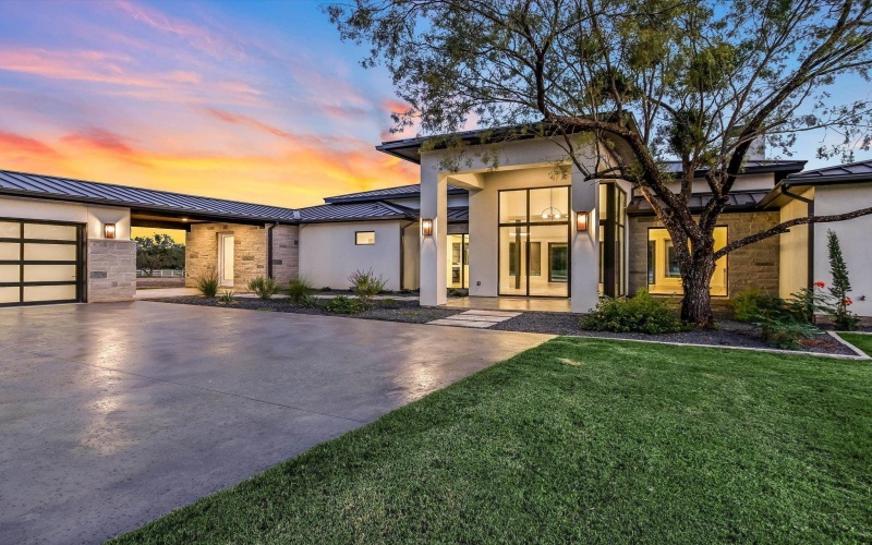 172 Westgate Loop, Horseshoe Bay, TX 78657, 4 Bedrooms Bedrooms, ,3 BathroomsBathrooms,Residential,For Sale,172 Westgate Loop,170463