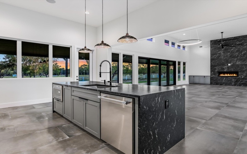 172 Westgate Loop, Horseshoe Bay, TX 78657, 4 Bedrooms Bedrooms, ,3 BathroomsBathrooms,Residential,For Sale,172 Westgate Loop,170463
