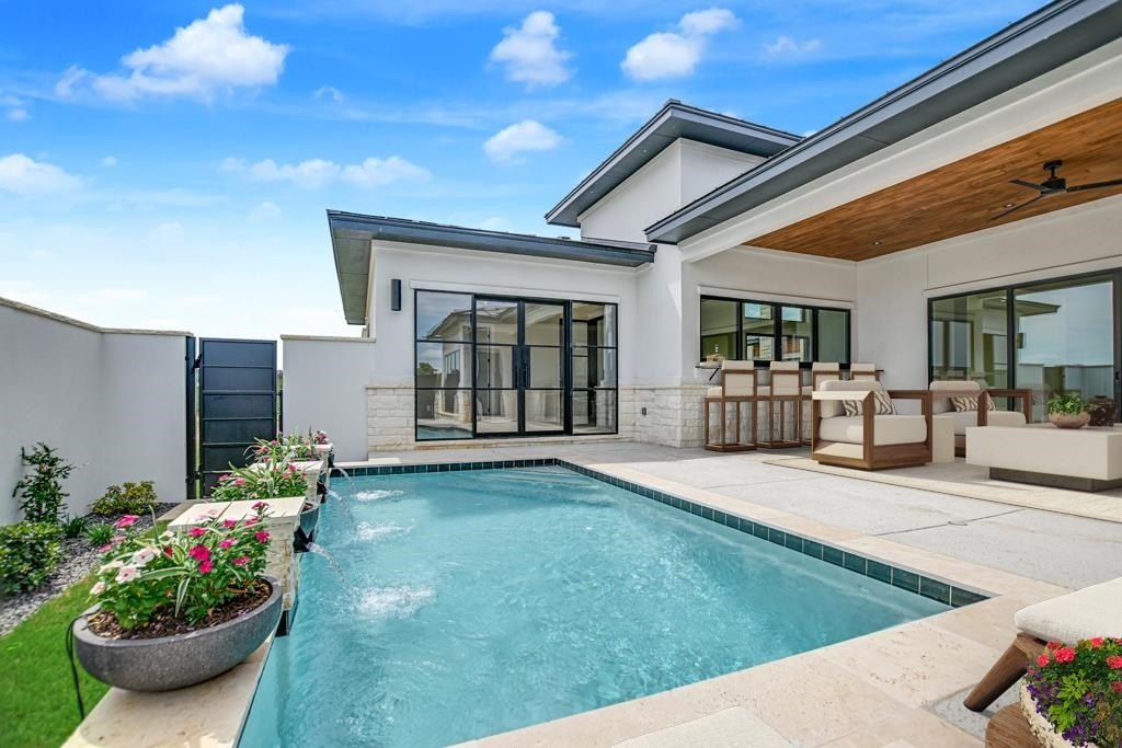 109 Island Court, Horseshoe Bay, TX 78657, 4 Bedrooms Bedrooms, ,5 BathroomsBathrooms,Residential,For Sale,109 Island Court,170695