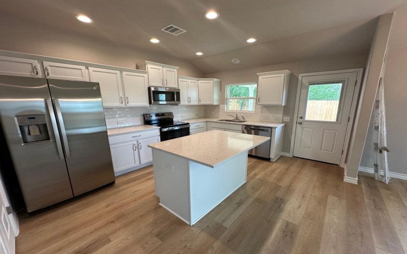 848 Driftwood Lane, Cottonwood Shores, TX 78657, 3 Habitaciones Habitaciones , ,2 BañosBaños,Residential,En Venta,848 Driftwood Lane,171216