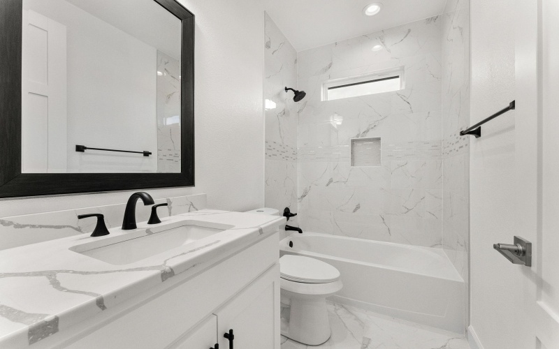 121 Black Diamond Drive, Kingsland, TX 78639, 4 Bedrooms Bedrooms, ,3 BathroomsBathrooms,Residential,For Sale,121 Black Diamond Drive,171270