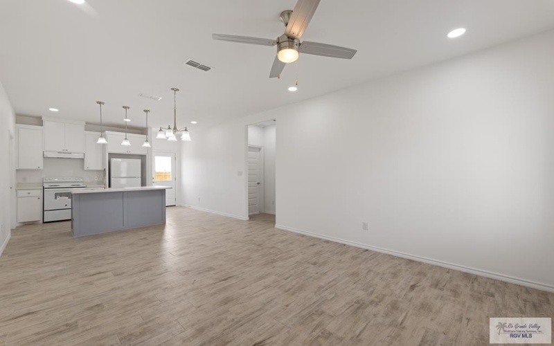 2921 MARIA DR, LA FERIA, TX 78559, 3 Bedrooms Bedrooms, ,2 BathroomsBathrooms,Residential,For Sale,2921 MARIA DR,29750155