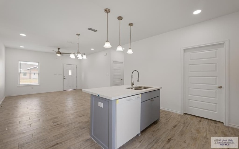 2921 MARIA DR, LA FERIA, TX 78559, 3 Bedrooms Bedrooms, ,2 BathroomsBathrooms,Residential,For Sale,2921 MARIA DR,29750155