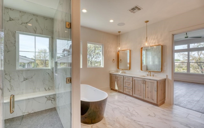 112 Los Escondidos, Marble Falls, TX 78654, 5 Bedrooms Bedrooms, ,6 BathroomsBathrooms,Residential,For Sale,112 Los Escondidos,171291