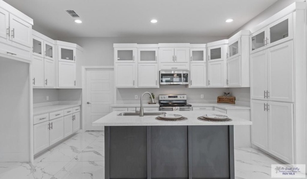 4716 KALINGA LN, BROWNSVILLE, TX 78521, 3 Bedrooms Bedrooms, ,2 BathroomsBathrooms,Residential,For Sale,4716 KALINGA LN,29751144