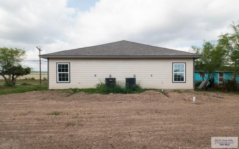 950 E EXPRESSWAY 83, SAN BENITO, TX 78586, ,Residential Multi Family,For Sale,950 E EXPRESSWAY 83,29752042
