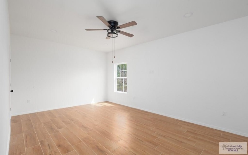 950 E EXPRESSWAY 83, SAN BENITO, TX 78586, ,Residential Multi Family,For Sale,950 E EXPRESSWAY 83,29752042