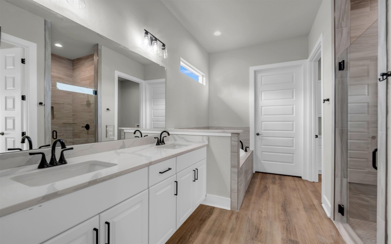 113 NE Cobblestone Lane, Burnet, TX 78611, 5 Habitaciones Habitaciones , ,2 BañosBaños,Residential,En Venta,113 NE Cobblestone Lane,171379