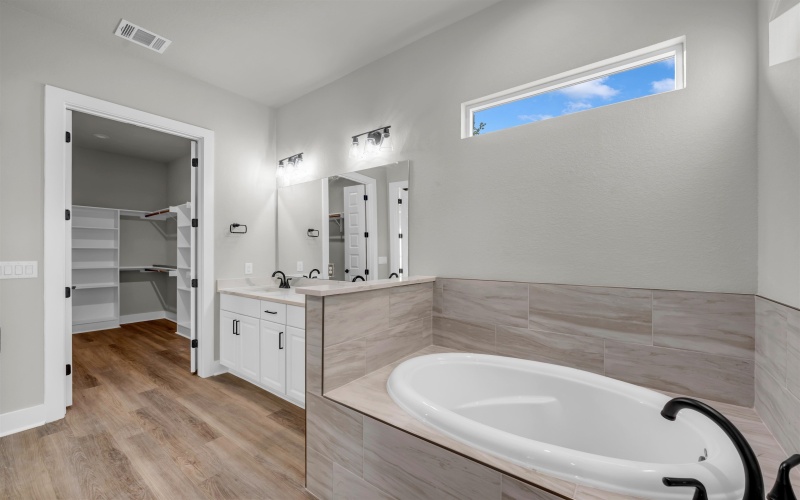 113 NE Cobblestone Lane, Burnet, TX 78611, 5 Habitaciones Habitaciones , ,2 BañosBaños,Residential,En Venta,113 NE Cobblestone Lane,171379