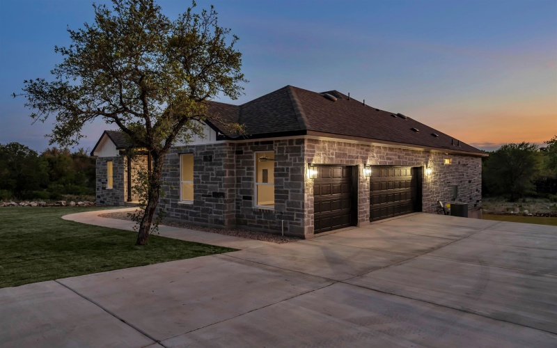 113 NE Cobblestone Lane, Burnet, TX 78611, 5 Habitaciones Habitaciones , ,2 BañosBaños,Residential,En Venta,113 NE Cobblestone Lane,171379