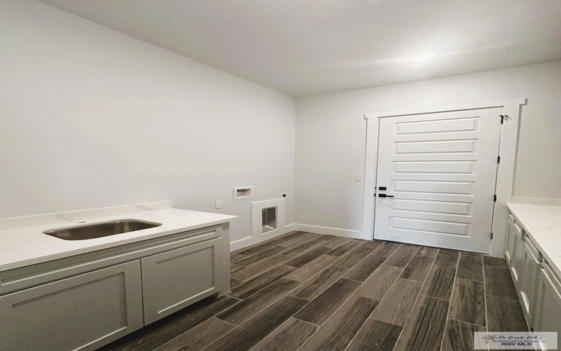 3518 TREASURE HILLS BLVD., HARLINGEN, TX 78550, 4 Habitaciones Habitaciones , ,2 BañosBaños,Residential,En Venta,3518 TREASURE HILLS BLVD.,29753377