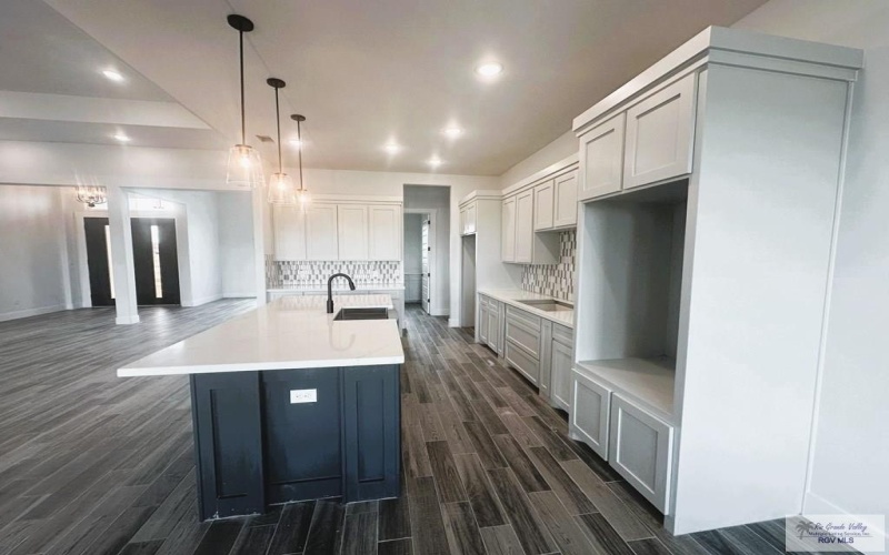 3518 TREASURE HILLS BLVD., HARLINGEN, TX 78550, 4 Habitaciones Habitaciones , ,2 BañosBaños,Residential,En Venta,3518 TREASURE HILLS BLVD.,29753377