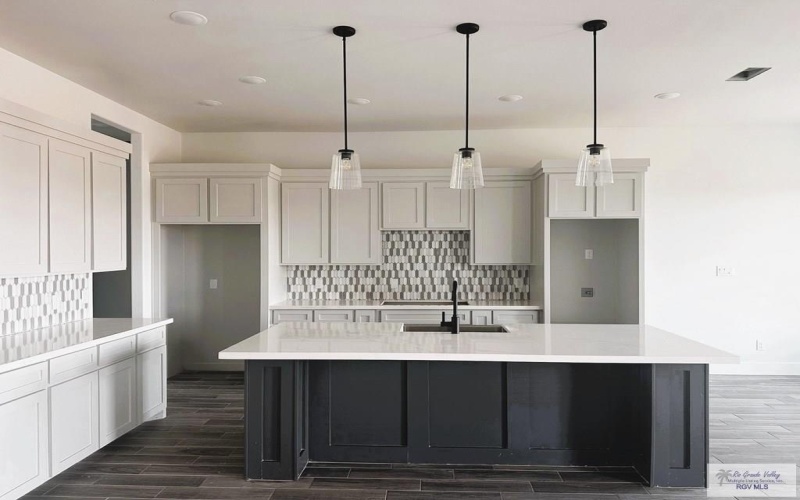 3518 TREASURE HILLS BLVD., HARLINGEN, TX 78550, 4 Habitaciones Habitaciones , ,2 BañosBaños,Residential,En Venta,3518 TREASURE HILLS BLVD.,29753377