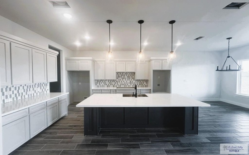 3518 TREASURE HILLS BLVD., HARLINGEN, TX 78550, 4 Habitaciones Habitaciones , ,2 BañosBaños,Residential,En Venta,3518 TREASURE HILLS BLVD.,29753377