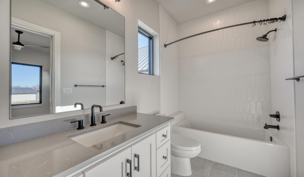 140 Riverfront Drive, Kingsland, TX 78639, 5 Bedrooms Bedrooms, ,6 BathroomsBathrooms,Residential,For Sale,140 Riverfront Drive,171522