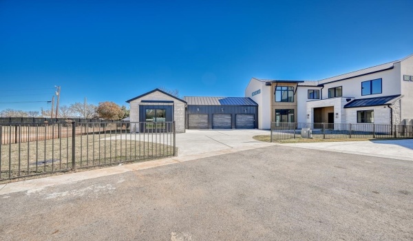 140 Riverfront Drive, Kingsland, TX 78639, 5 Bedrooms Bedrooms, ,6 BathroomsBathrooms,Residential,For Sale,140 Riverfront Drive,171522