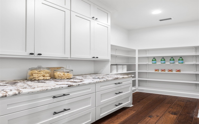 306 Interlaken Street, Fredericksburg, TX 78624, 5 Bedrooms Bedrooms, ,3 BathroomsBathrooms,Residential,For Sale,306 Interlaken Street,171604