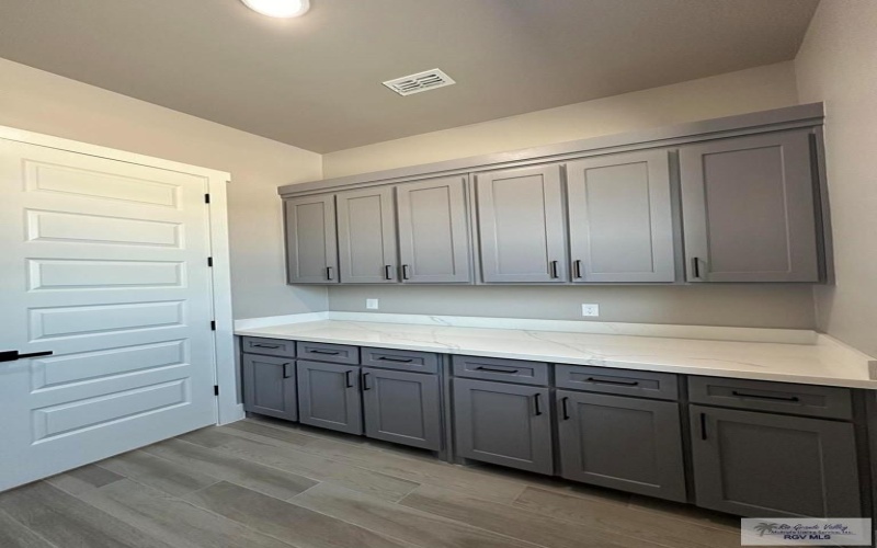 3406 KELSEY CT., HARLINGEN, TX 78550, 5 Bedrooms Bedrooms, ,3 BathroomsBathrooms,Residential,For Sale,3406 KELSEY CT.,29758327