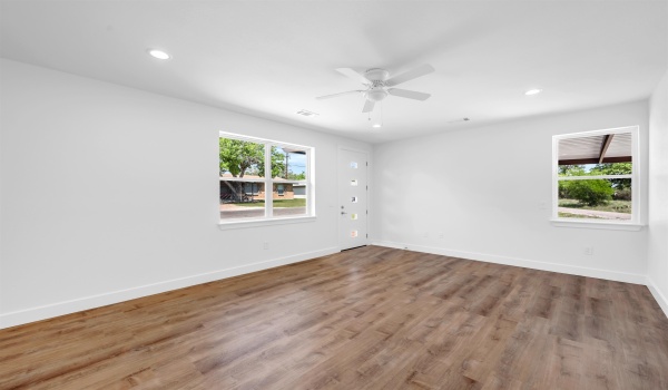 1701 Lakewood, Kingsland, TX 78639, 3 Bedrooms Bedrooms, ,2 BathroomsBathrooms,Residential,For Sale,1701 Lakewood,171644
