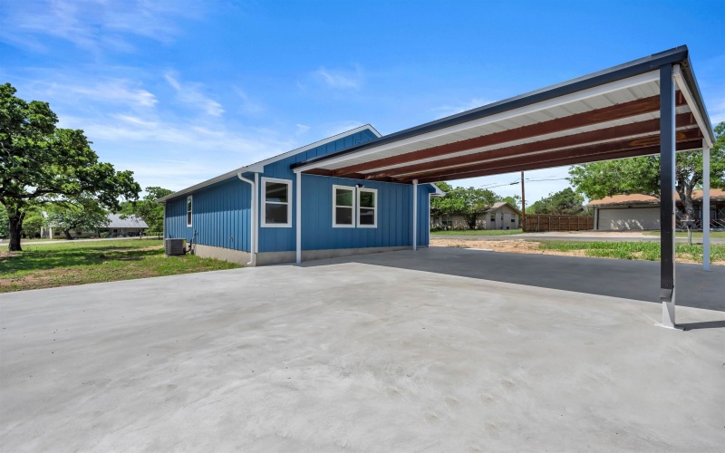 1701 Lakewood, Kingsland, TX 78639, 3 Bedrooms Bedrooms, ,2 BathroomsBathrooms,Residential,For Sale,1701 Lakewood,171644