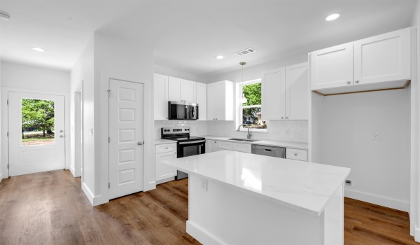 1701 Lakewood, Kingsland, TX 78639, 3 Bedrooms Bedrooms, ,2 BathroomsBathrooms,Residential,For Sale,1701 Lakewood,171644