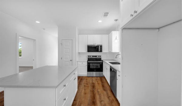 1701 Lakewood, Kingsland, TX 78639, 3 Bedrooms Bedrooms, ,2 BathroomsBathrooms,Residential,For Sale,1701 Lakewood,171644