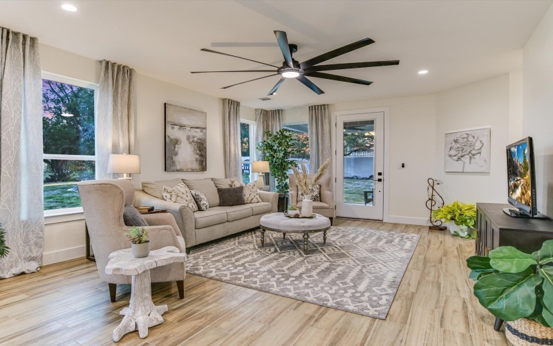 570 Quick Draw, Horseshoe Bay, TX 78657, 4 Bedrooms Bedrooms, ,2 BathroomsBathrooms,Residential,For Sale,570 Quick Draw,171698