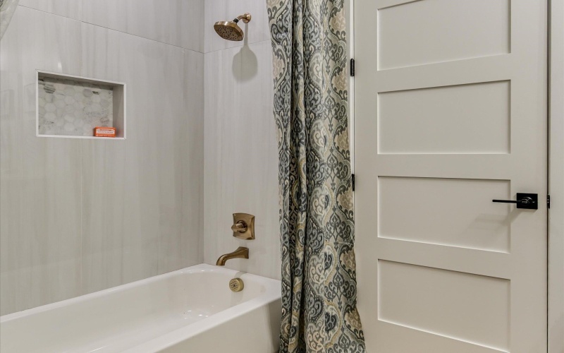 570 Quick Draw, Horseshoe Bay, TX 78657, 4 Bedrooms Bedrooms, ,2 BathroomsBathrooms,Residential,For Sale,570 Quick Draw,171698
