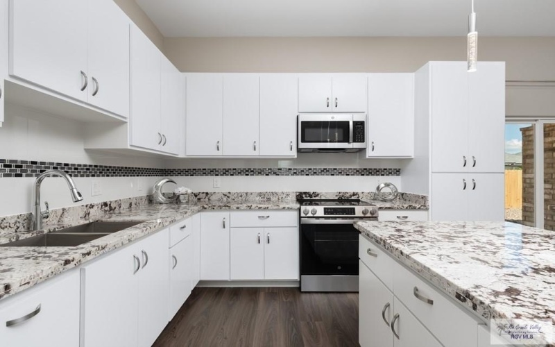 6121 GUADALUPE RIVER ST., BROWNSVILLE, TX 78521, 3 Bedrooms Bedrooms, ,2 BathroomsBathrooms,Residential,For Sale,6121 GUADALUPE RIVER ST.,29760979