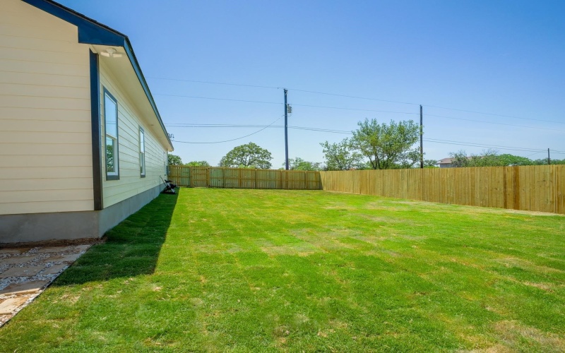 307 Cedarhill, Granite Shoals, TX 78654, 3 Bedrooms Bedrooms, ,2 BathroomsBathrooms,Residential,For Sale,307 Cedarhill,171809