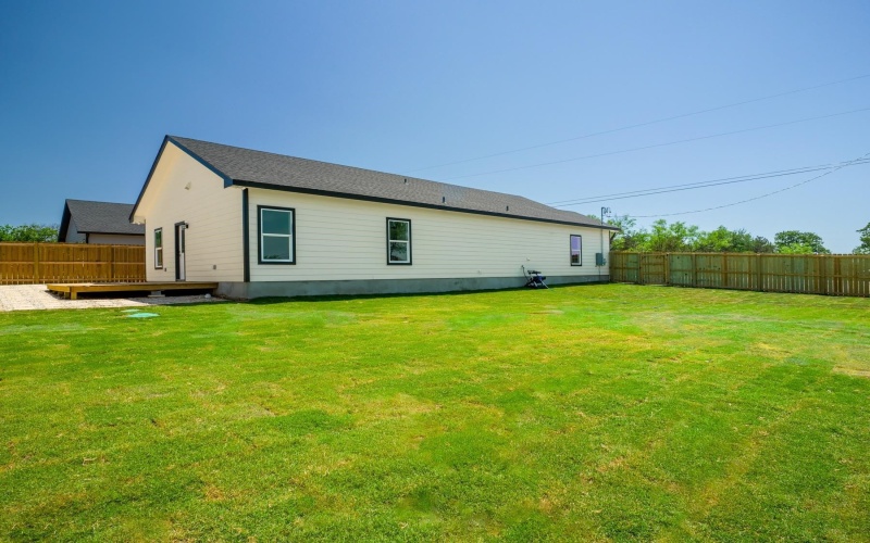 307 Cedarhill, Granite Shoals, TX 78654, 3 Bedrooms Bedrooms, ,2 BathroomsBathrooms,Residential,For Sale,307 Cedarhill,171809