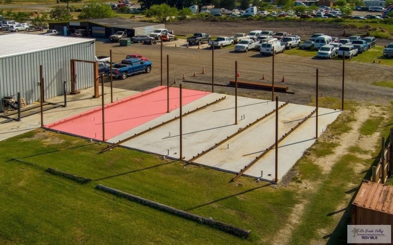 6975 PAREDES LINE RD. #Suite F, BROWNSVILLE, TX 78521, ,Commercial Lease,For Rent,6975 PAREDES LINE RD.,29761375