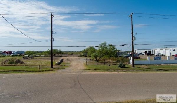 6925 PAREDES LINE RD., BROWNSVILLE, TX 78521, ,Commercial Lease,For Rent,6925 PAREDES LINE RD.,29761377