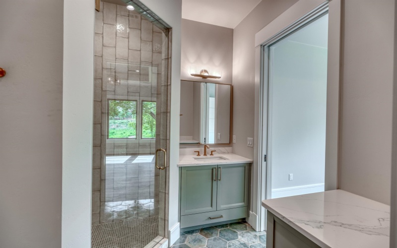106 Edwards Circle, Horseshoe Bay, TX 78657, 3 Bedrooms Bedrooms, ,5 BathroomsBathrooms,Residential,For Sale,106 Edwards Circle,172076