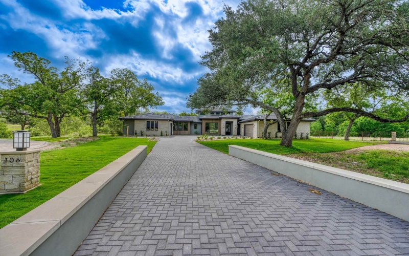 106 Edwards Circle, Horseshoe Bay, TX 78657, 3 Bedrooms Bedrooms, ,5 BathroomsBathrooms,Residential,For Sale,106 Edwards Circle,172076