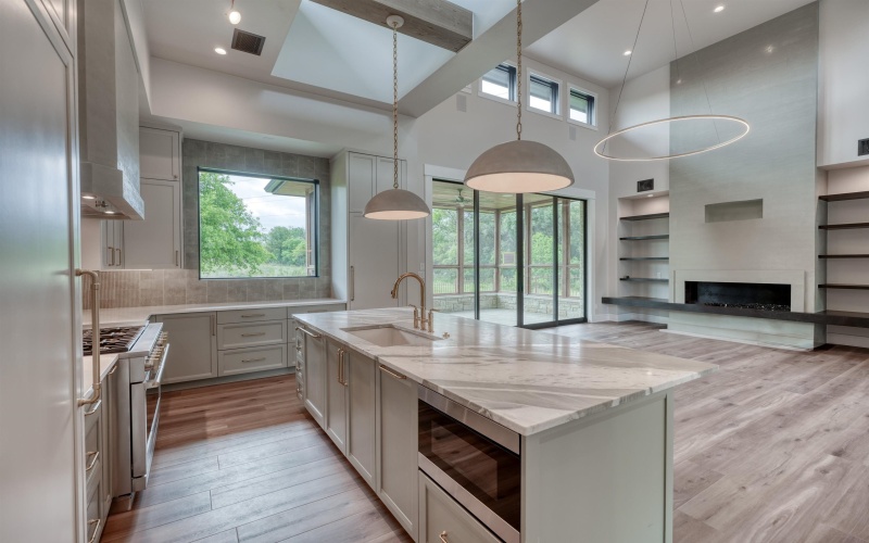 106 Edwards Circle, Horseshoe Bay, TX 78657, 3 Bedrooms Bedrooms, ,5 BathroomsBathrooms,Residential,For Sale,106 Edwards Circle,172076