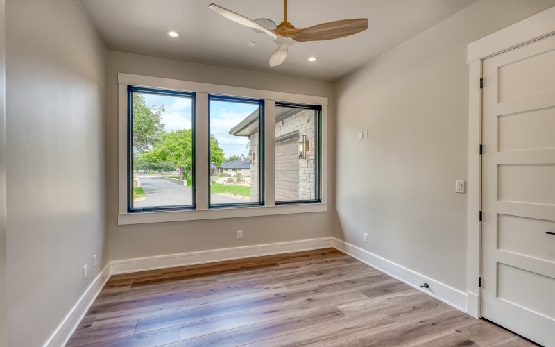 106 Edwards Circle, Horseshoe Bay, TX 78657, 3 Bedrooms Bedrooms, ,5 BathroomsBathrooms,Residential,For Sale,106 Edwards Circle,172076