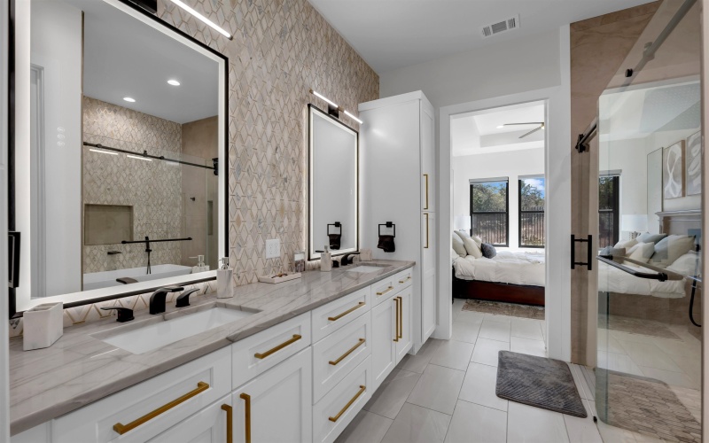 711 Twin Sails, Horseshoe Bay, TX 78657, 3 Bedrooms Bedrooms, ,3 BathroomsBathrooms,Residential,For Sale,711 Twin Sails,172224