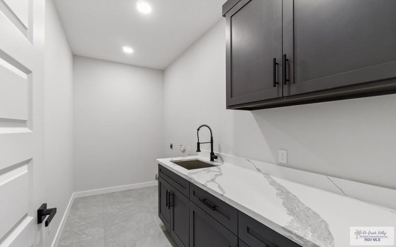 9752 HEIGHTS SOUTH, HARLINGEN, TX 78552, 4 Bedrooms Bedrooms, ,3 BathroomsBathrooms,Residential,For Sale,9752 HEIGHTS SOUTH,29761531