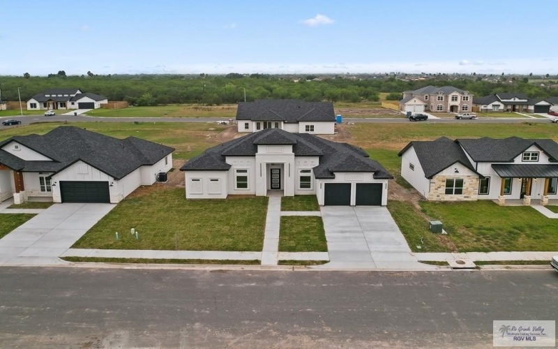 9752 HEIGHTS SOUTH, HARLINGEN, TX 78552, 4 Bedrooms Bedrooms, ,3 BathroomsBathrooms,Residential,For Sale,9752 HEIGHTS SOUTH,29761531