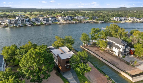 613 Lake Street, Kingsland, TX 78639, 5 Bedrooms Bedrooms, ,6 BathroomsBathrooms,Residential,For Sale,613 Lake Street,172271