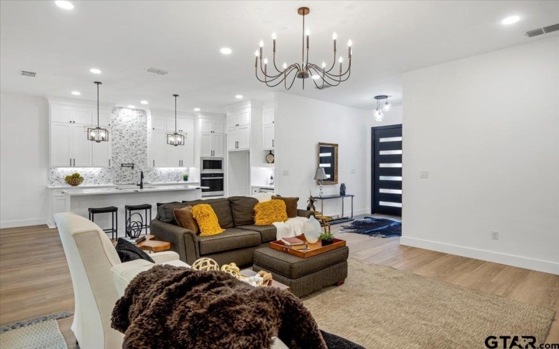 16022 RED OAK RD, Tyler, TX 75707, 4 Habitaciones Habitaciones , ,2 BañosBaños,Residential,En Venta,16022 RED OAK RD,25006516
