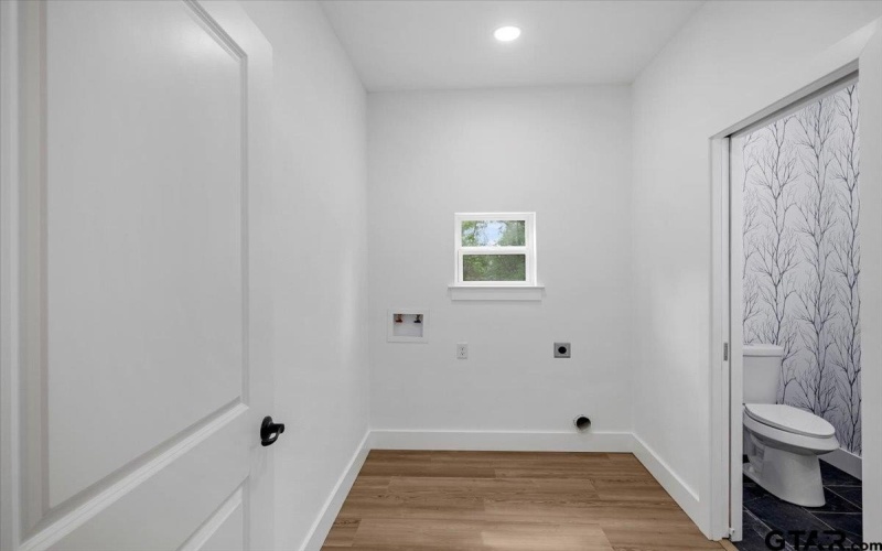 16022 RED OAK RD, Tyler, TX 75707, 4 Habitaciones Habitaciones , ,2 BañosBaños,Residential,En Venta,16022 RED OAK RD,25006516